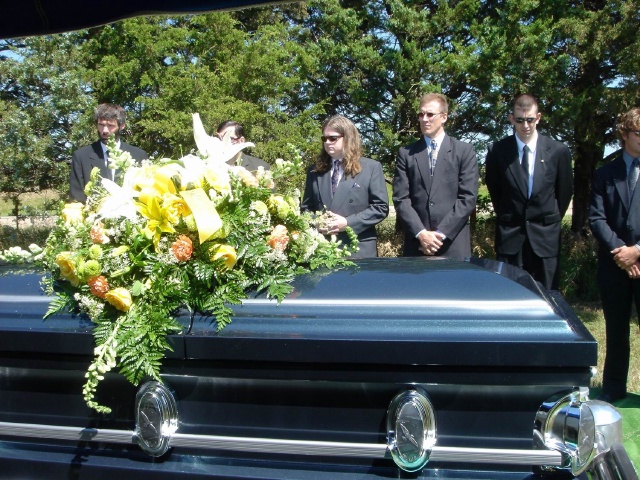 2004-07-29-30 Mom's Funeral.jpg